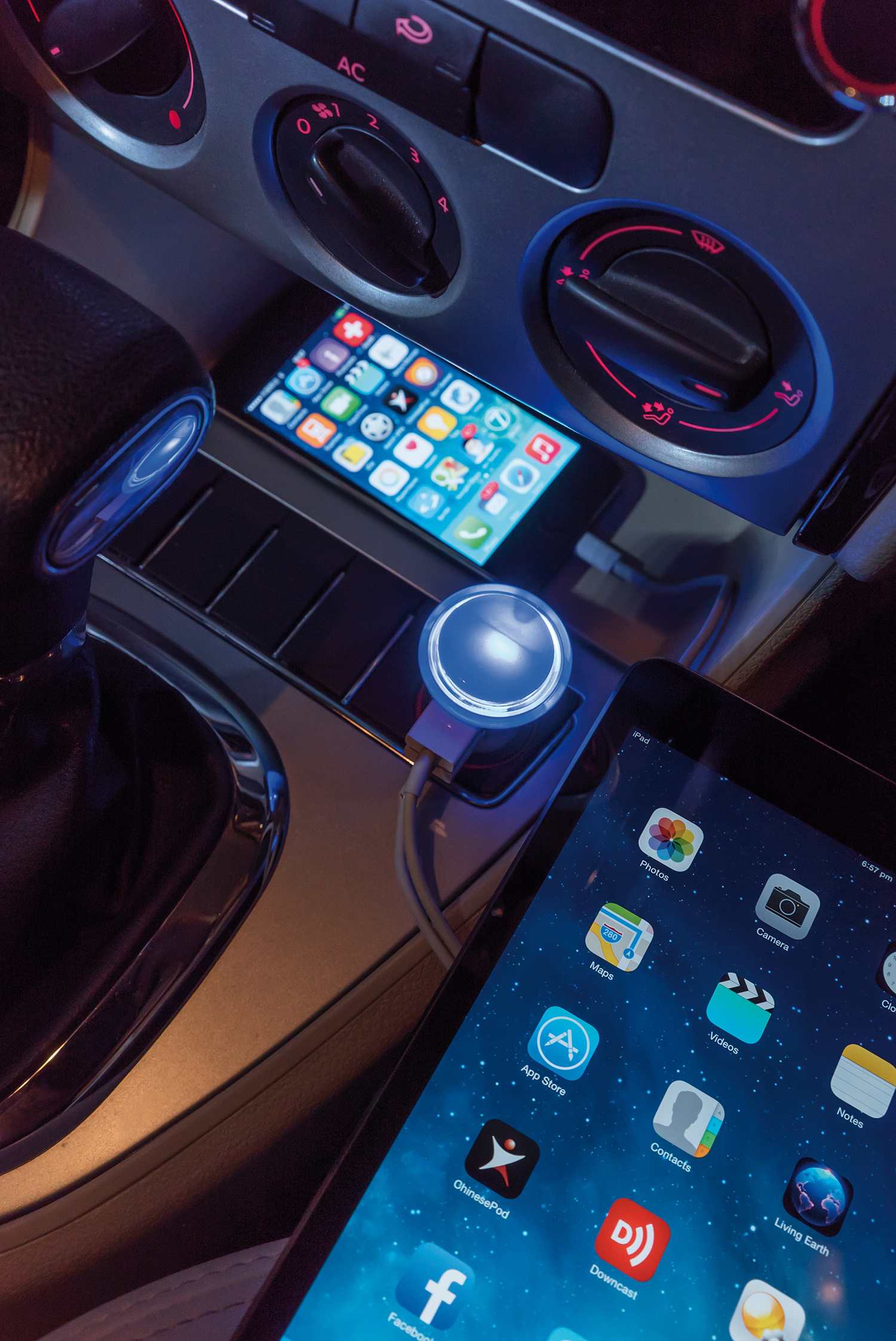 Мощное автомобильное зарядное устройство с 2 USB-портами (Изображение 4)