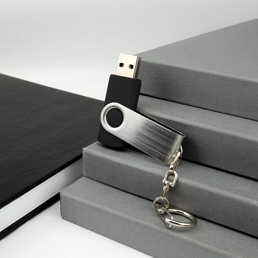 Флешка Twist, черная, 8 Гб (Изображение 4)