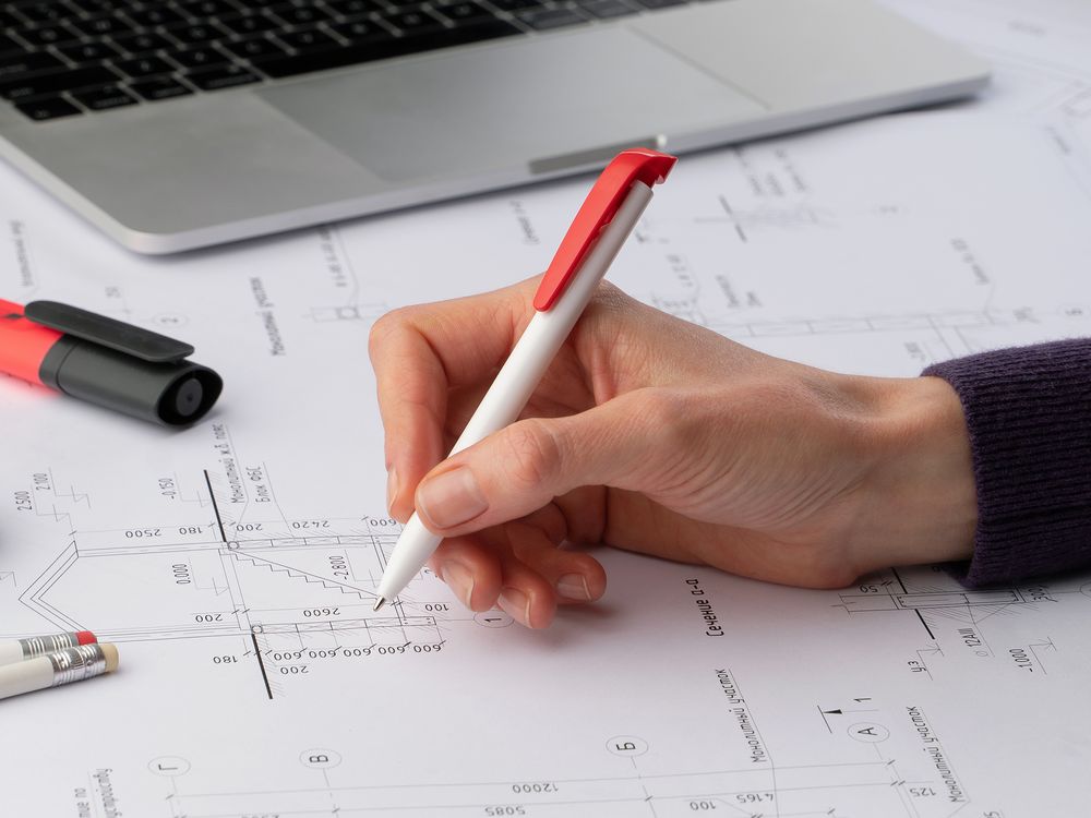 Ручка шариковая Favorite, белая с красным (Изображение 7)