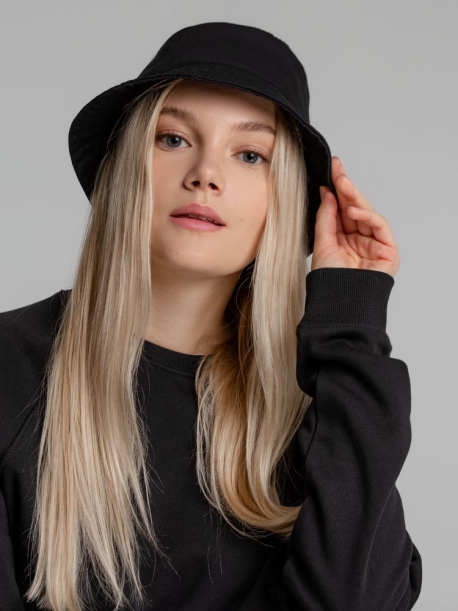 Панамы с логотипом компании